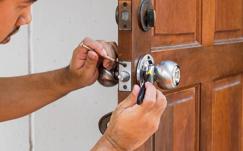 combien coute un serrurier pour ouvrir une porte Ormesson-sur-Marne